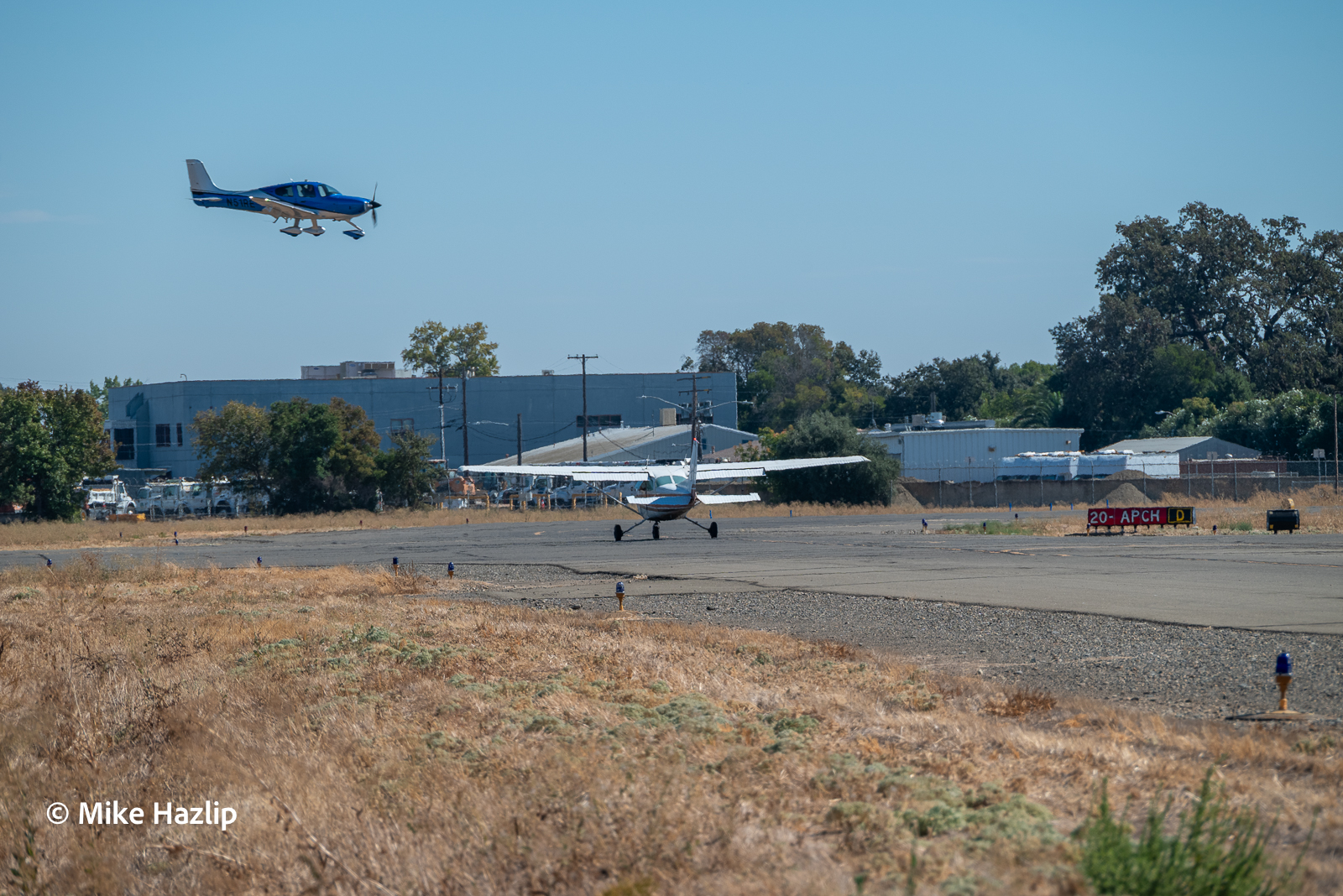 Pilots go all in as EAA Vintage Chapter 25 deals poker run